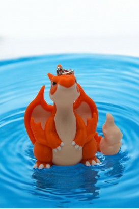 Charizard Pokemon Anahtarlık